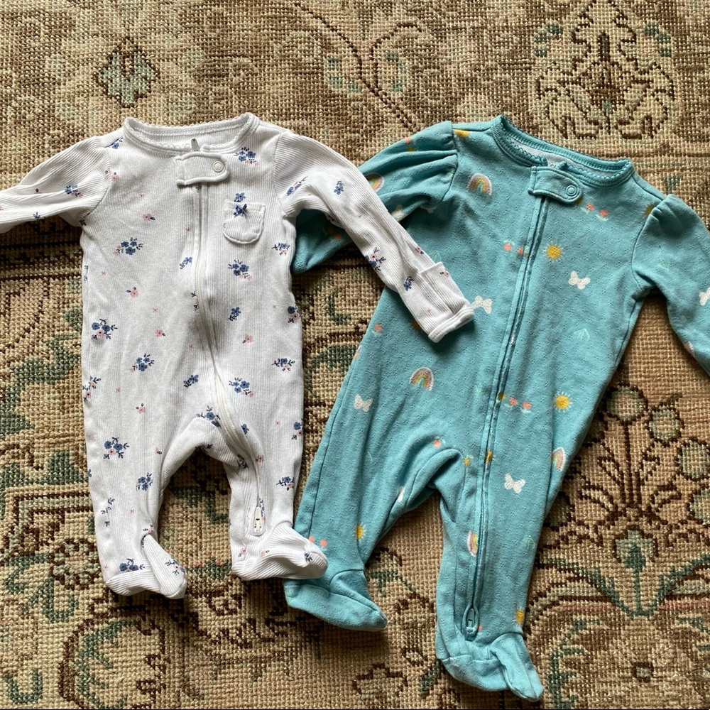 Carter’s NB (white) and 0-3 months footie pjs